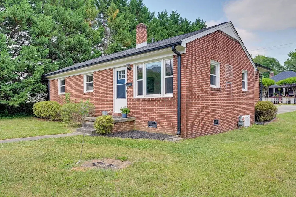 Greensboro Vacation Rental: 2 Mi to Downtown!