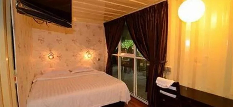 Container Gardenstay @ Bangkok Village