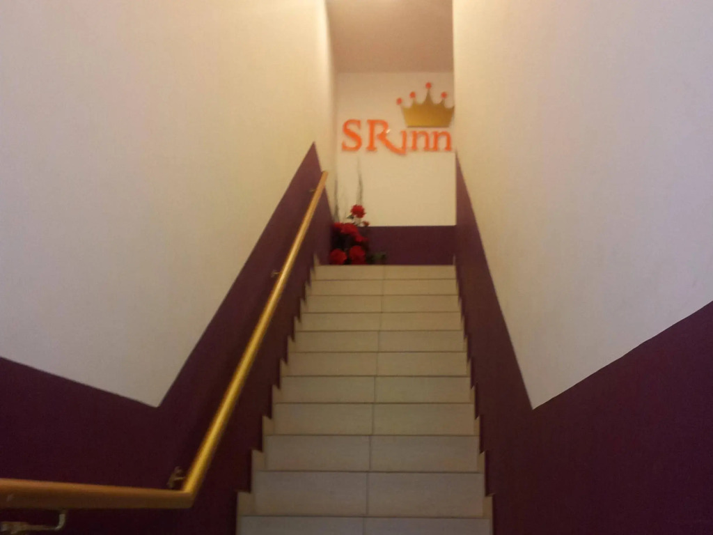 SR Inn