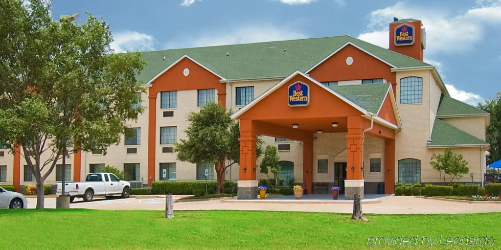 Quality Inn & Suites Fort Worth - Fossil Creek
