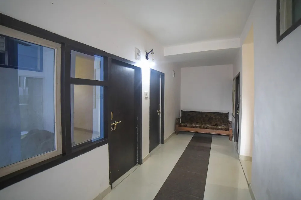 OYO 18419 Home Cozy Stay Near Mall Road