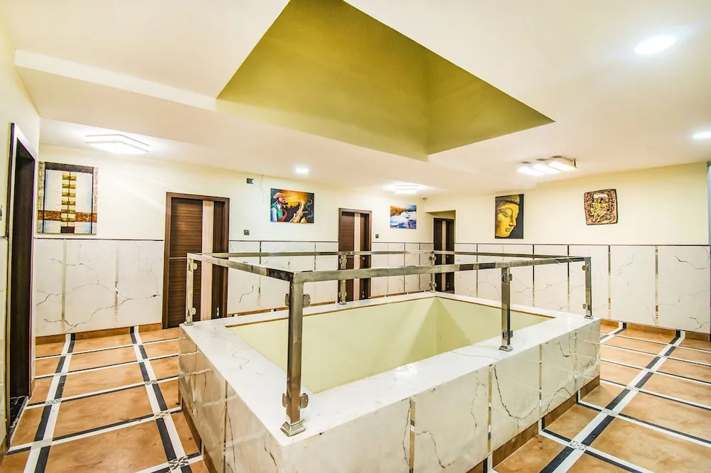 FabHotel Prince Park - Nr Sajra Fort
