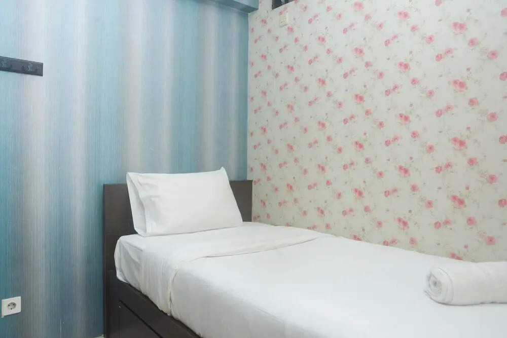 Modern and Comfortable 2Br Bassura City Apartment Near Mall