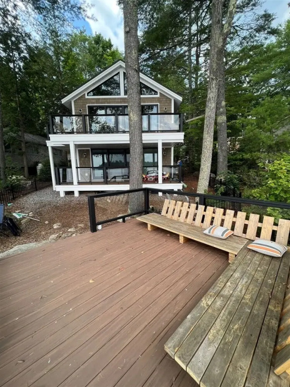 Overwater Views Limit 10 3 Bedroom Home by RedAwning