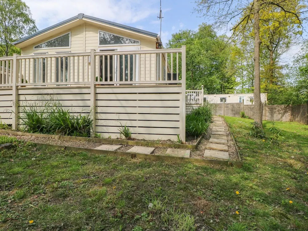 Squirrel Lodge Hazel 6