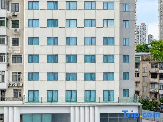 R Haihui Hotel