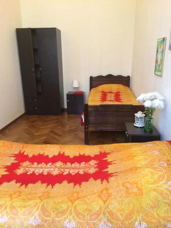 Apartment On Tabidze 3/5