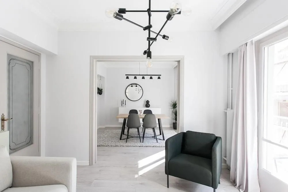 UPSTREET Deluxe & Stylish 2 BD Apartment