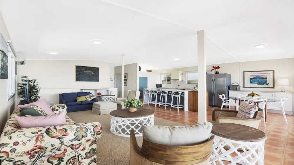 Palm Beach Absolute Beach Front Holiday Home