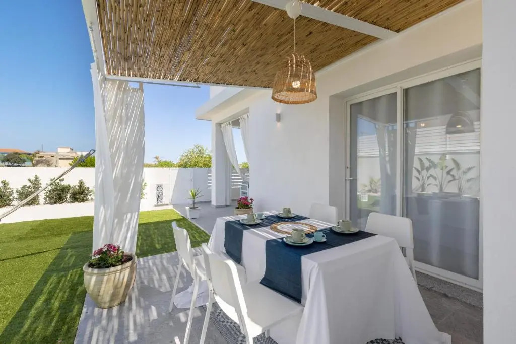 CASA UN TOCCO DI BLU A 300 mt dal mare