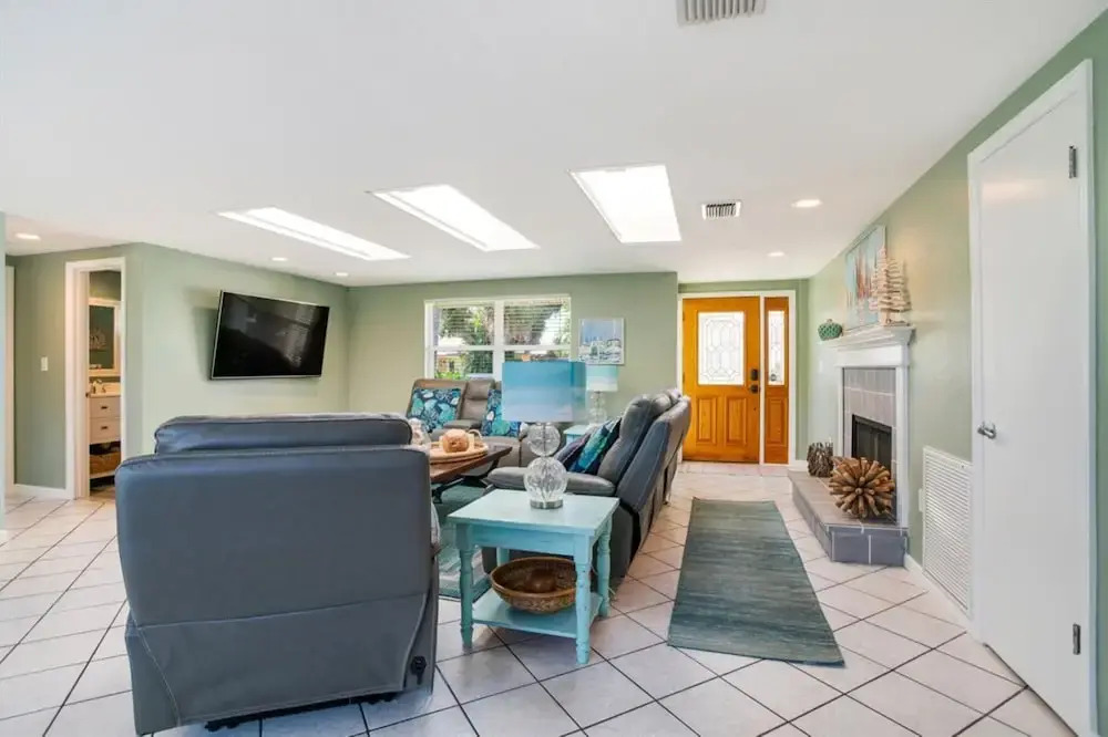 Luxe 3BR Siesta Key Home Pool