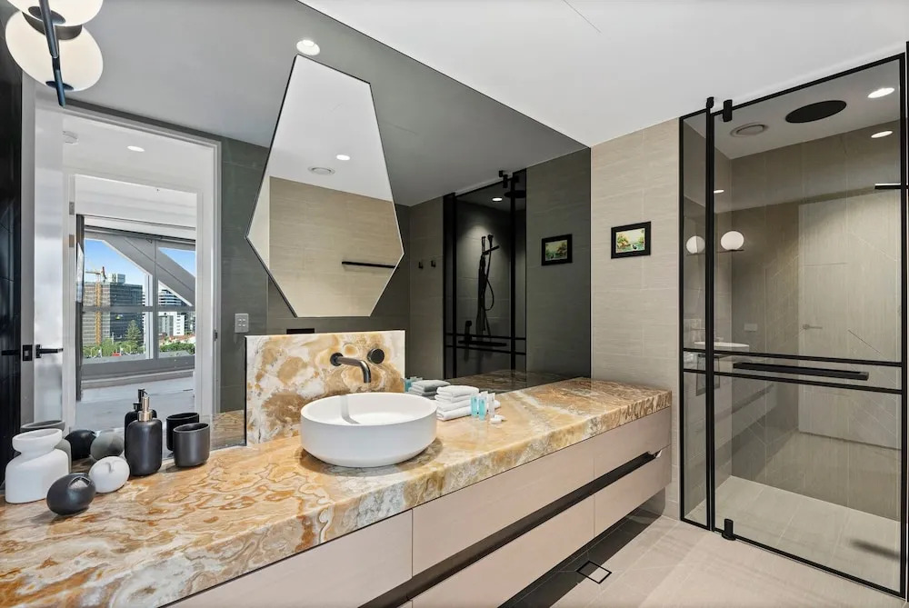 Jewel Apartments by Coastal Letting Co