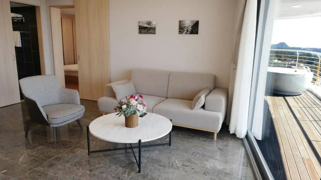 Hotel bridge Seogwipo