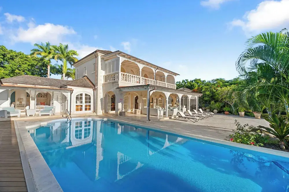 Waterfalls - 6 bed Peaceful and Secure Luxury