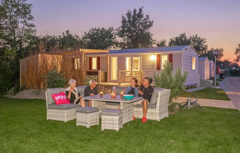 Amazing Home in Renesse With 3 Bedrooms and Wifi