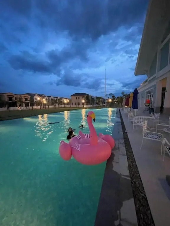 Deluxe 4 Br Warm Villa - Novaworld PT