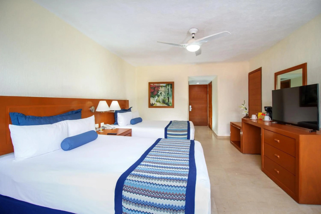 Plaza Pelicanos Grand Beach Resort All Inclusive