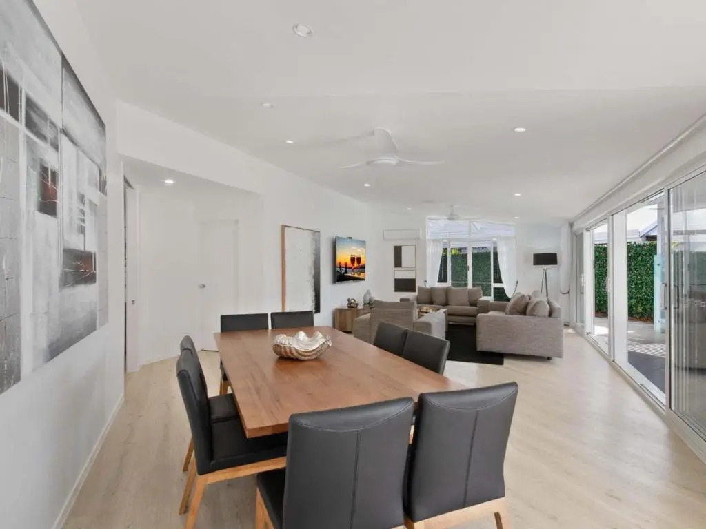 7th Heaven Wesley Court 7