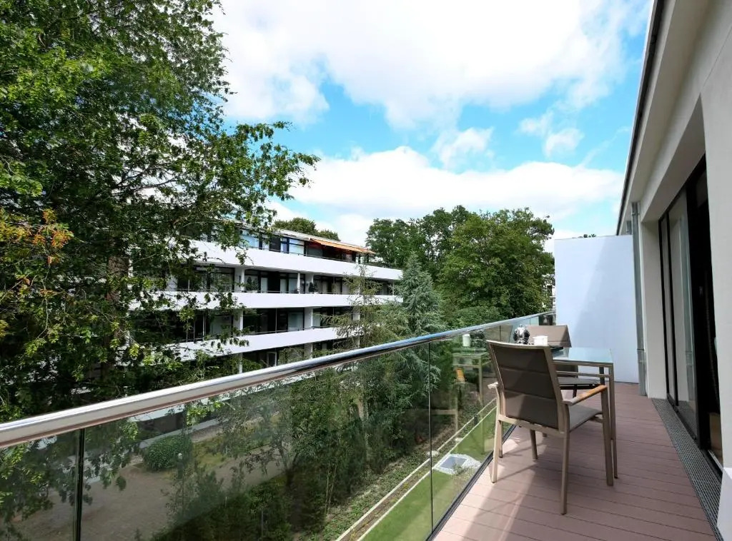 White Pearl Apartment 2.12