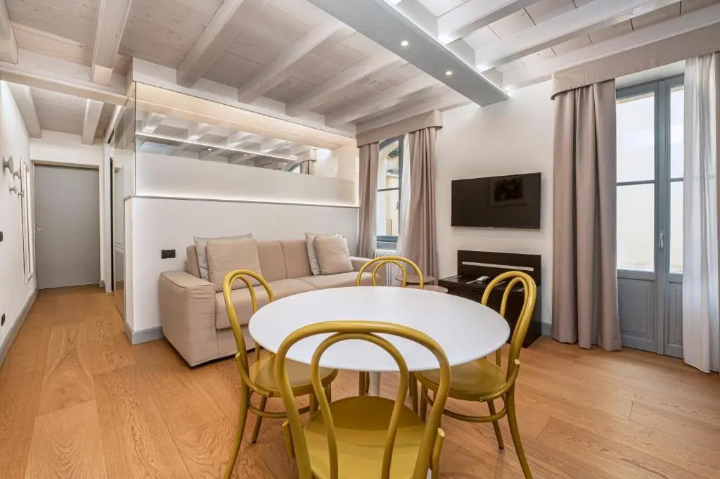 Verona Cathedral Apartments