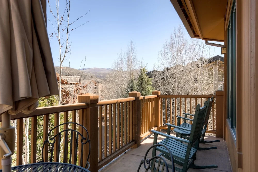 5br/5ba , Ski In/out In Arrowhead, 3523 Sq Ft! 5 Bedroom Condo by RedAwning