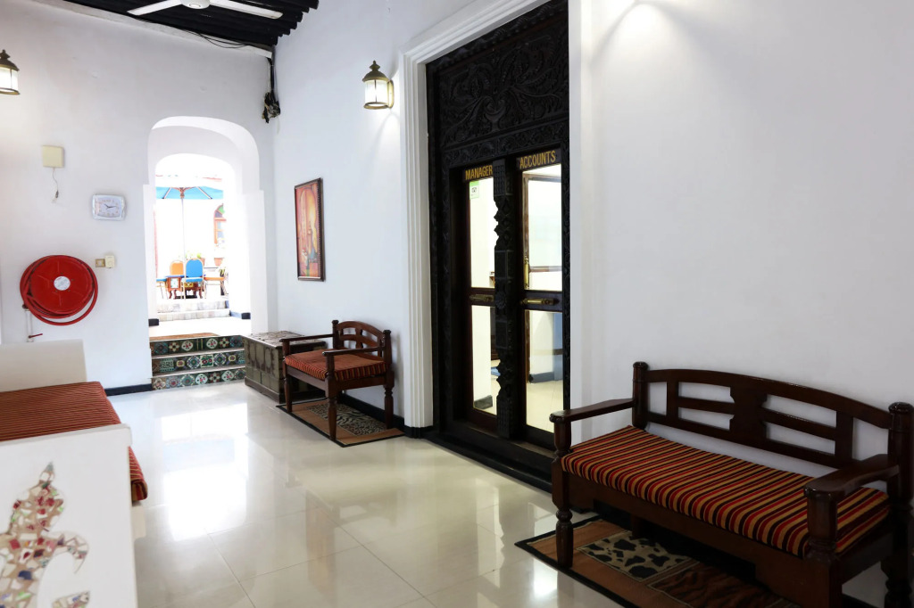 Horizon Palace Hotel