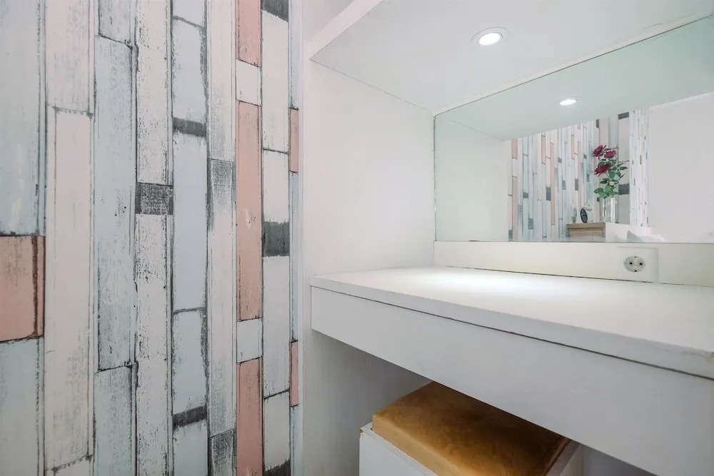 Warm And Cozy 2Br At Low Floor Bassura City Apartment