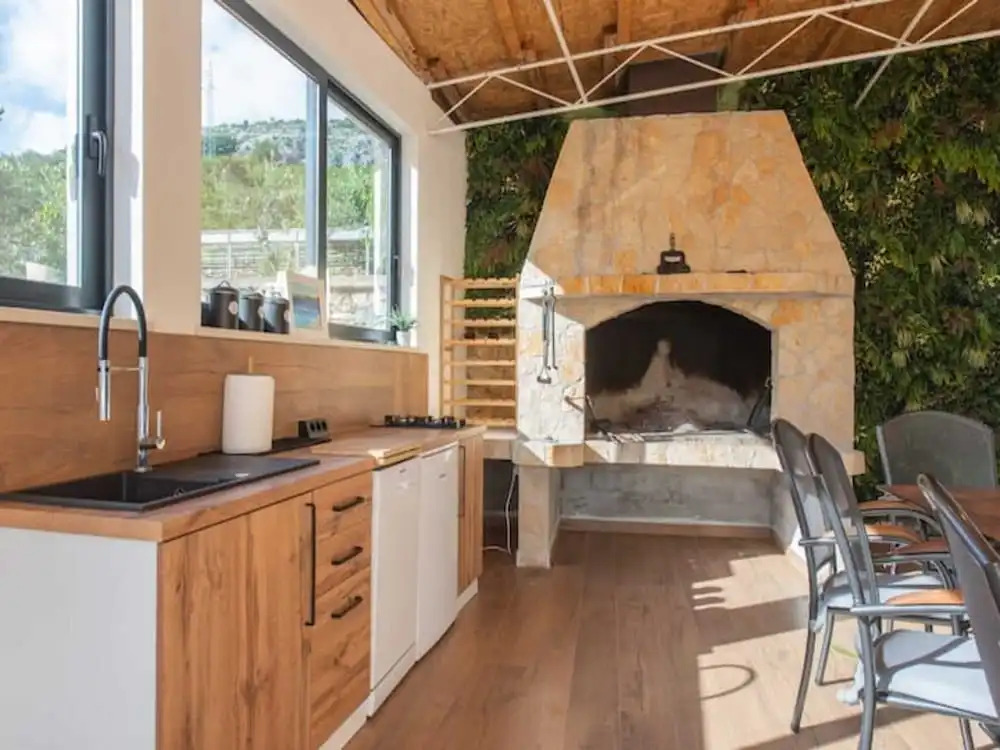Famliy Holiday Villa Near Sea