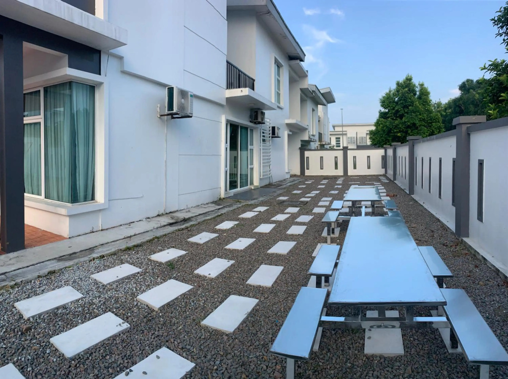 Homey Desaru Villa 22pax Max- BBQ & Netflix - Near WaterPark