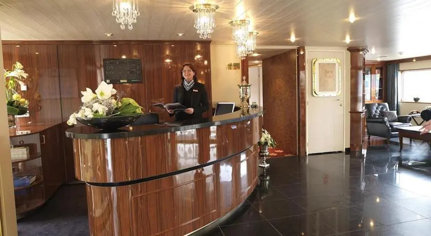 Baxter Hoare Hotel Ship Düsseldorf