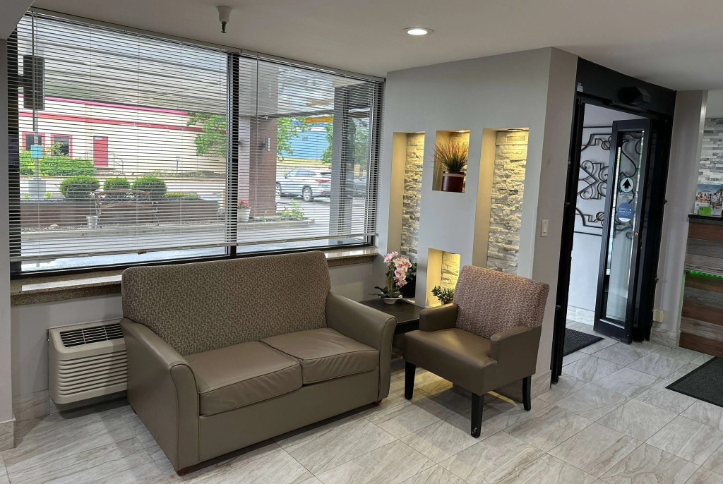 La Quinta Inn and Suites by Wyndham Cincinnati North