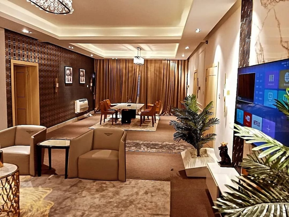 Sujimoto Residence