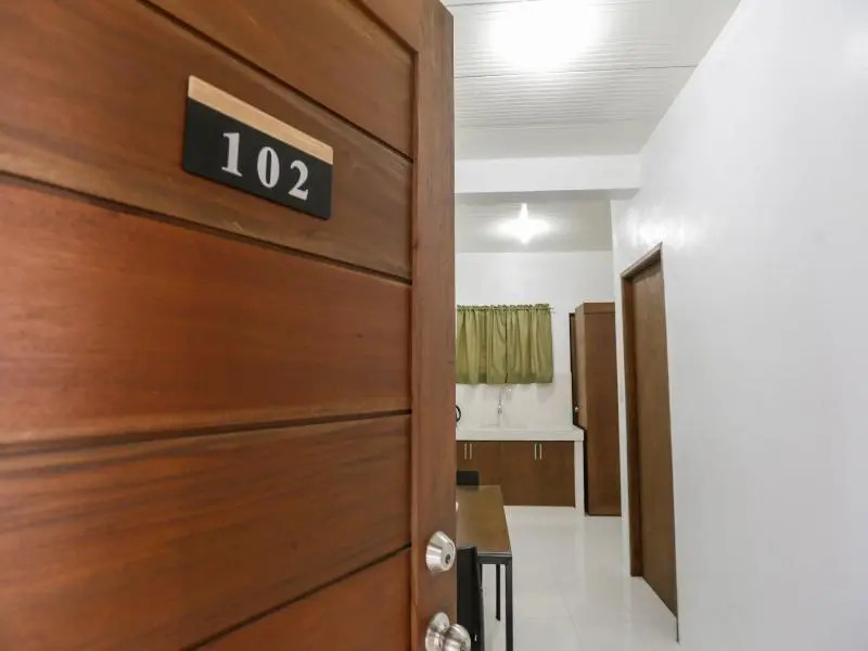 OYO 736 Jade Apartelle