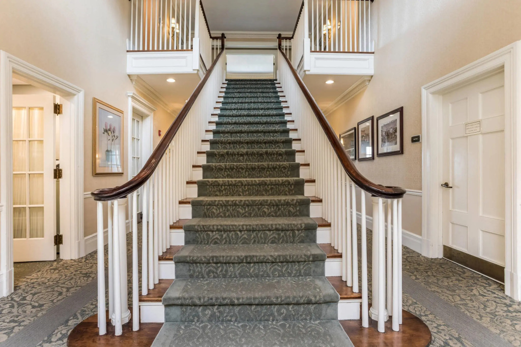 Traditions Hotel & Spa Johnson City - Binghamton, an Ascend Collection Hotel