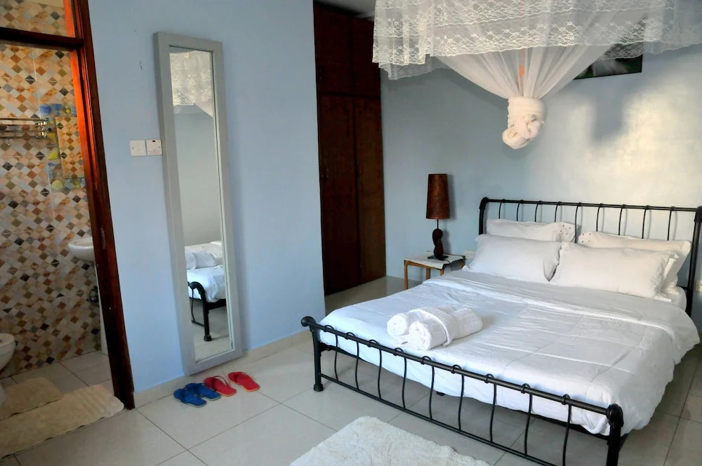 Victoria Lake View Guesthouse & Safaris
