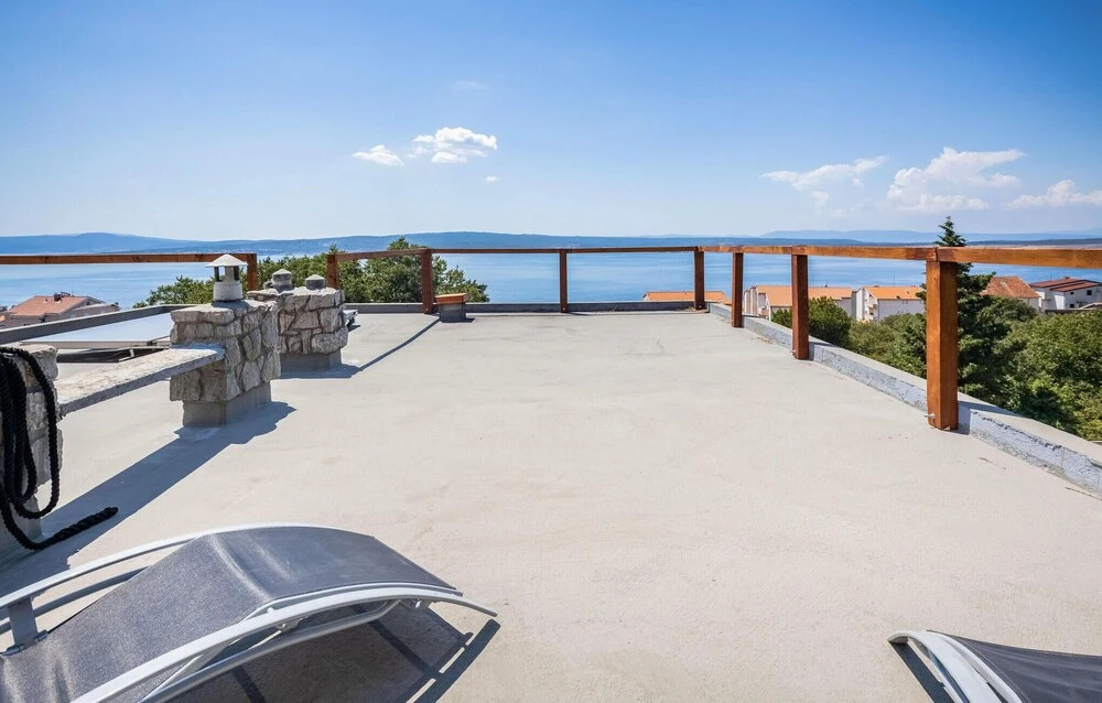 Awesome Home in Dramalj With Wifi and 3 Bedrooms