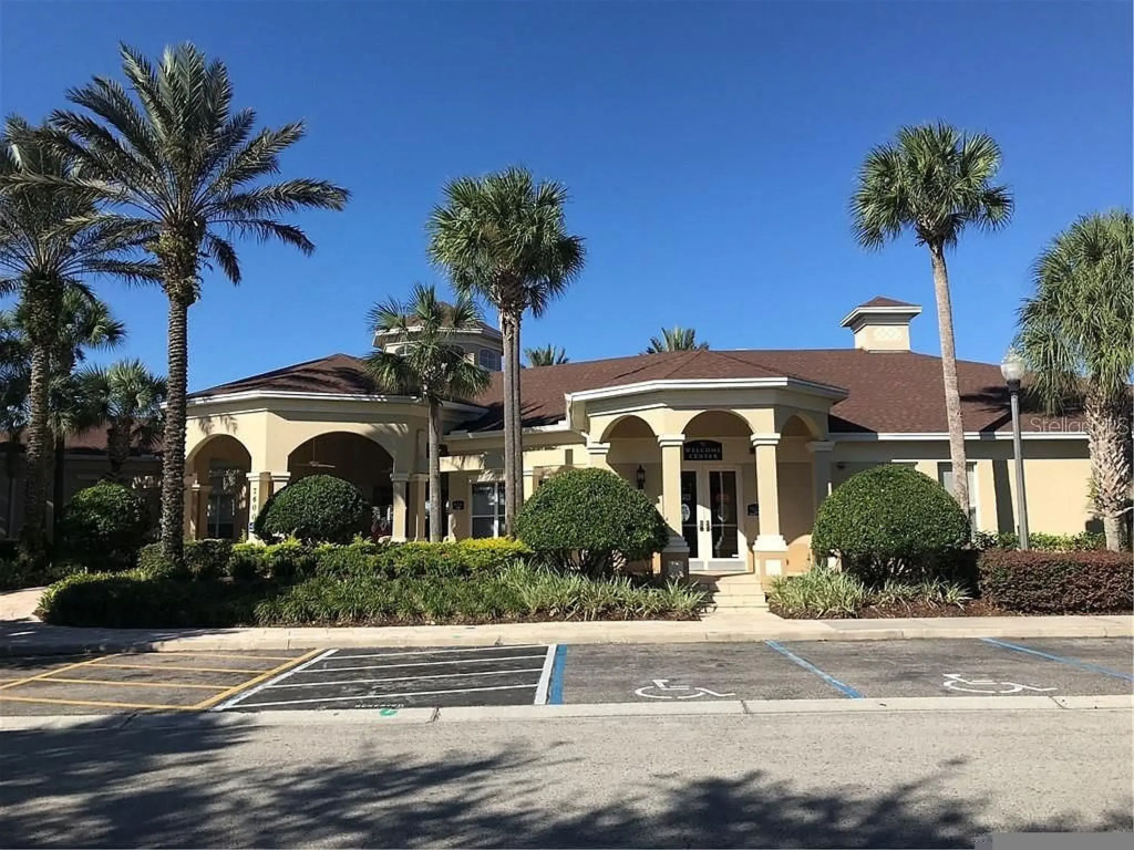 3 BR 2 Miles to Disney Pool Free Wifi and More