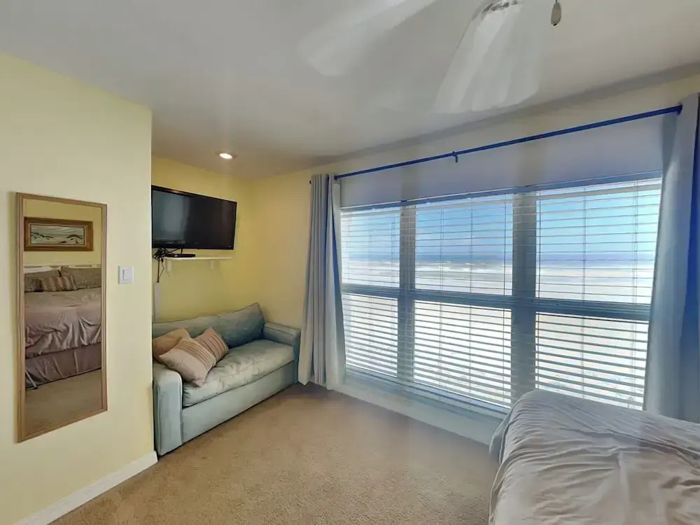 Trade Winds 31 by Distinctive Beach Rentals