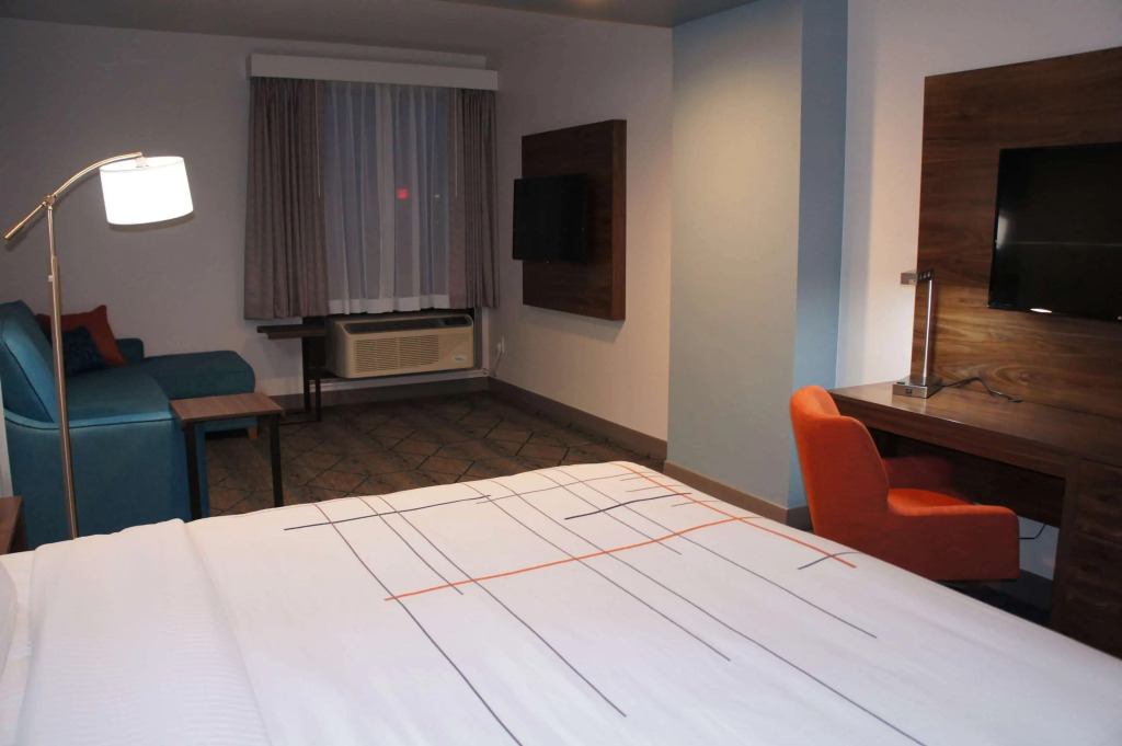 La Quinta Inn & Suites by Wyndham Littleton-Red Rocks