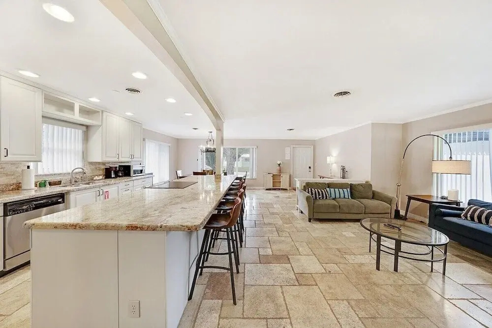 332 Wilton Manors in Wilton Manors