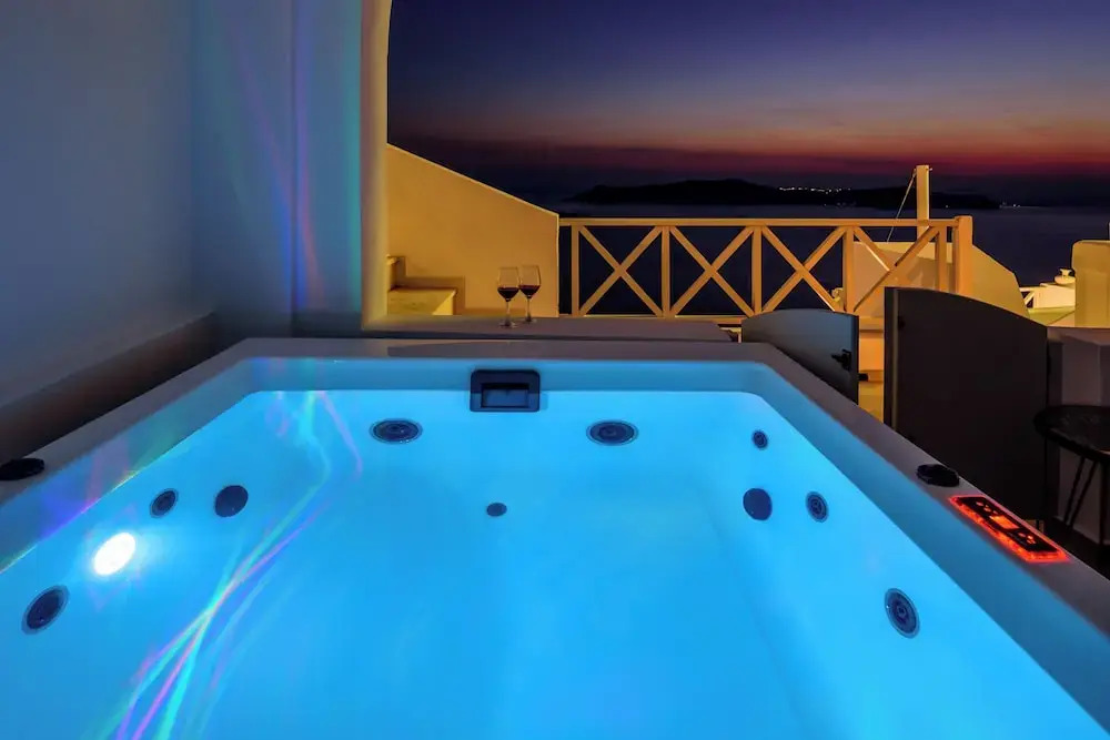 Elia Caldera Suites