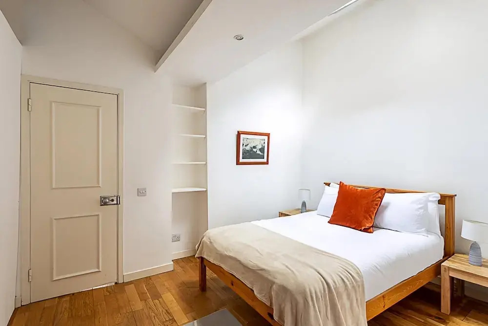 Farringdon Leo Loft