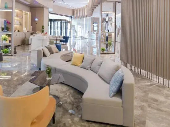 Atour Hotel (Wuhan High Speed Railway Station, Qingshan Impression City)