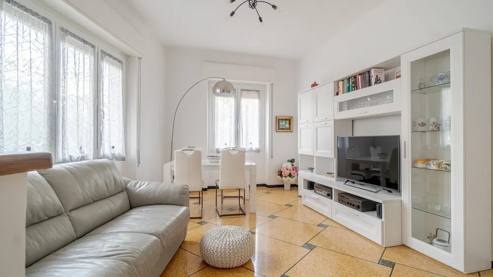 Betti 46 in Rapallo With 1 Bedrooms and 1 Bathrooms