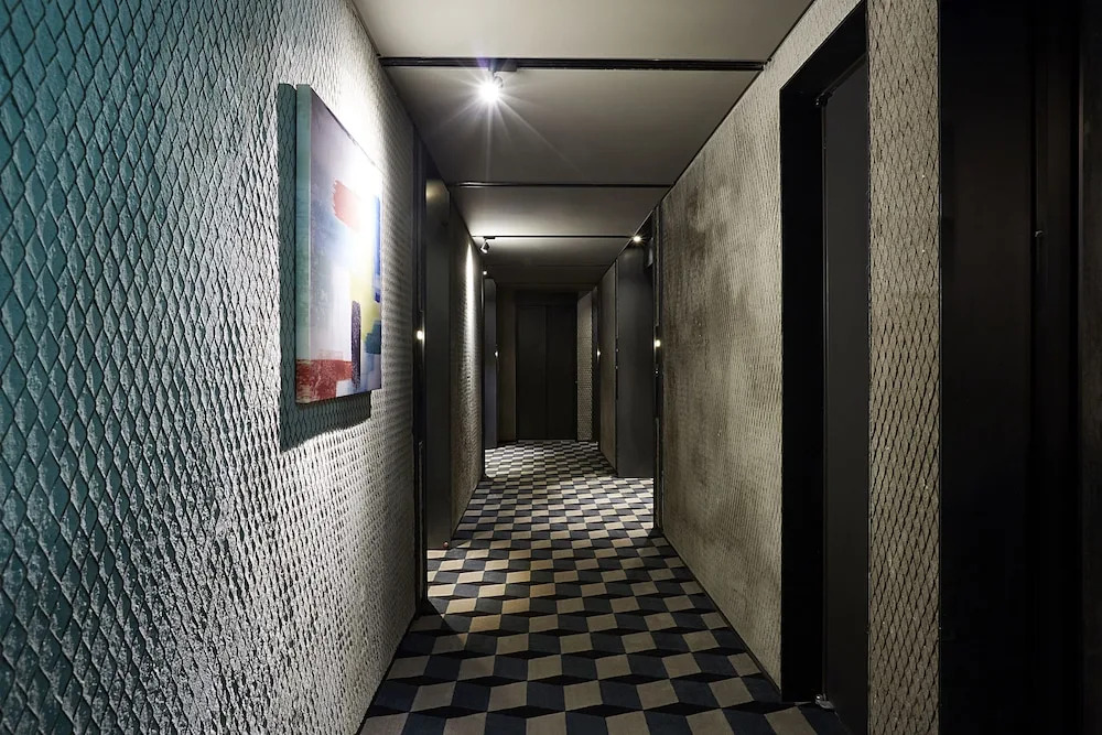 Nine Brick Hotel