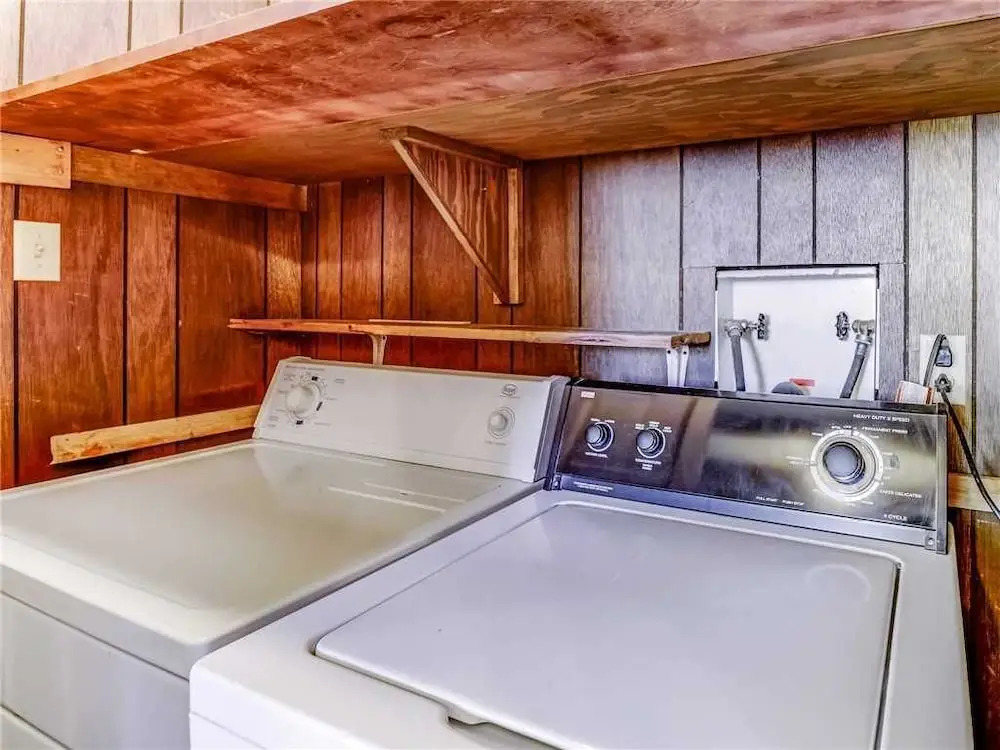 Foxfire Haven - Three Bedroom Cabin with Hot Tub