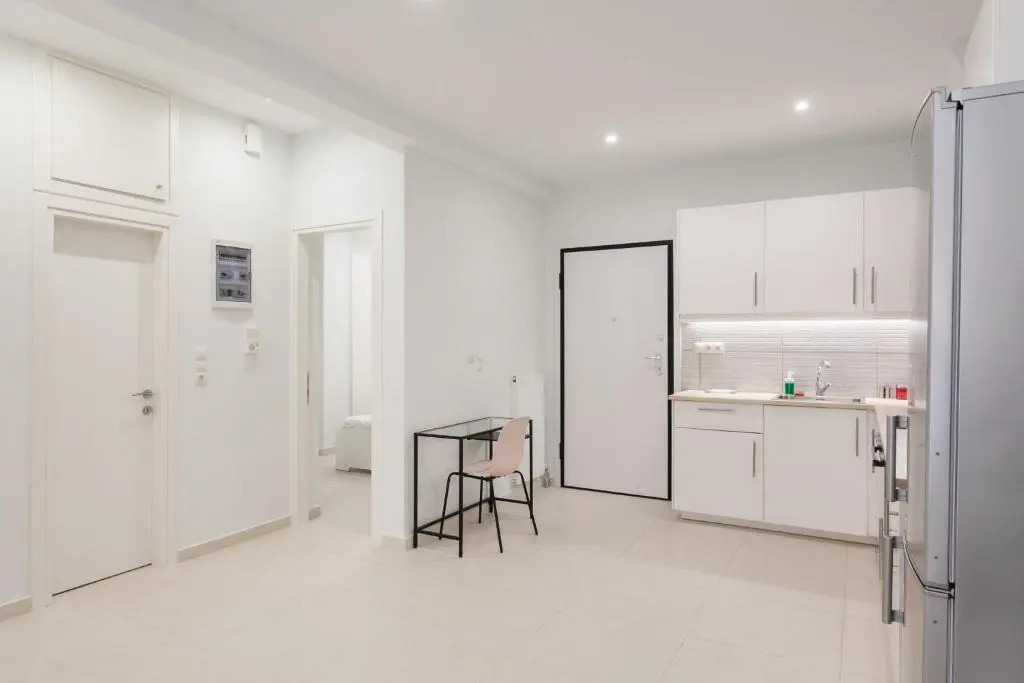Minimal 2 BR near Olympic Stadium - 15 min walk