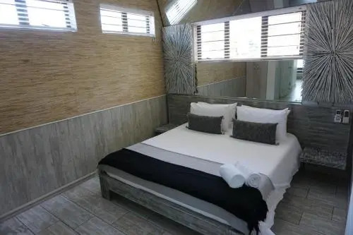 10 Coral Cove Beach Lodge