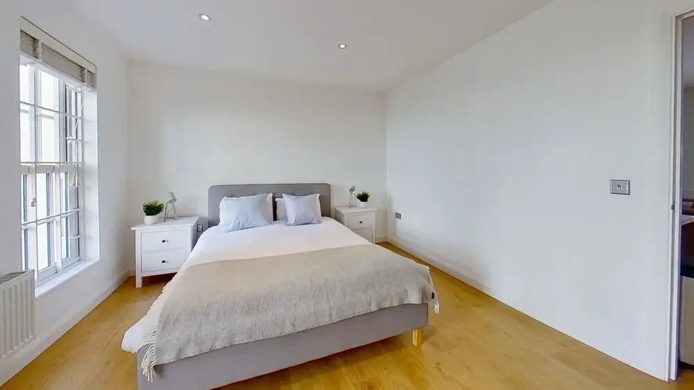BookedUK - Cosy but spacious apartment