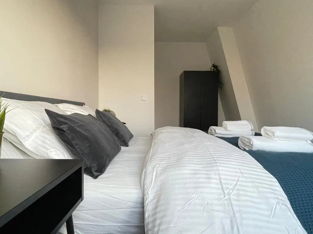 Great 3 Bedroom Serviced Apartment 98m2 -MNL G-